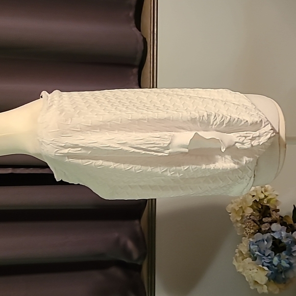 Smash! NWT White Lightweight Sweater - Small - Picture 5 of 10